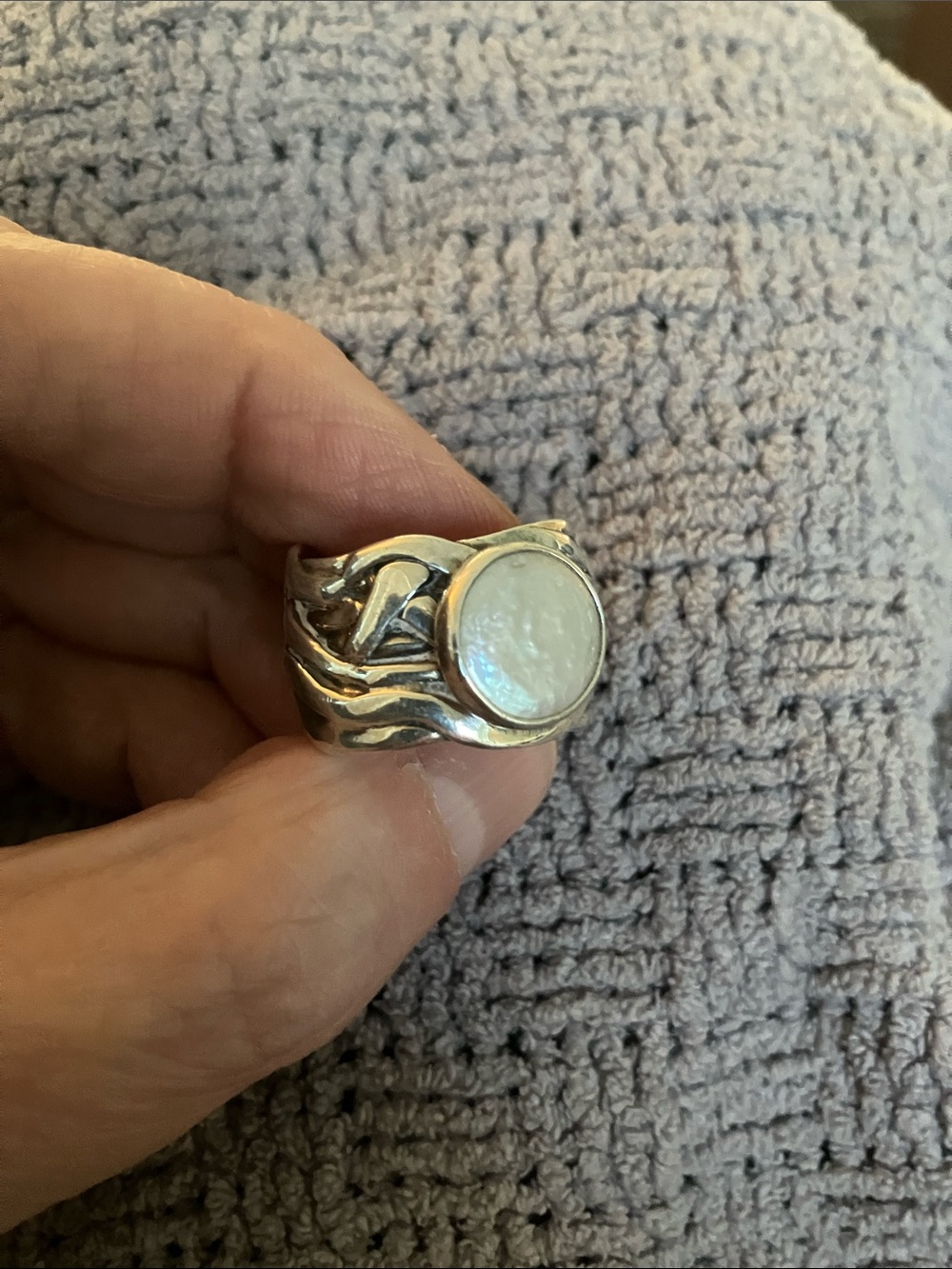 Silpada Silver Ring with Iridescent Moonstone - Picture 12 of 13
